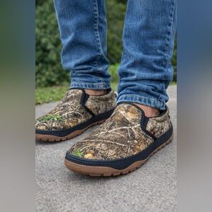 🔥 Men’s Camo Slip On Shoes Size 9 Memory Foam Water Resistant Outdoor Comfort